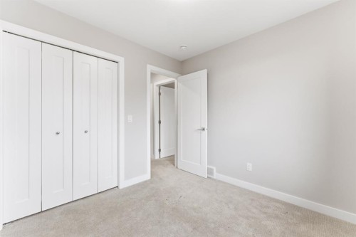 1060 West Lakeview Drive, Chestermere, AB - Indoor