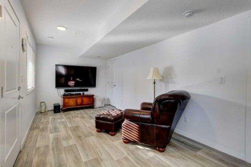 444 Legacy Point Se, Calgary, AB - Indoor Photo Showing Living Room