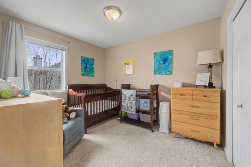 65 Royal Birch Villas Nw, Calgary, AB - Indoor Photo Showing Bedroom