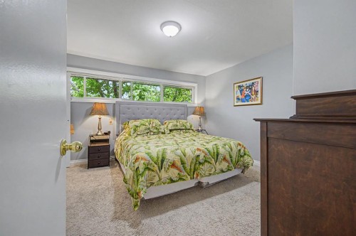 633 Regal Park Ne, Calgary, AB - Indoor Photo Showing Bedroom