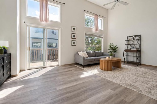 222 Anderson Grove Sw, Calgary, AB - Indoor
