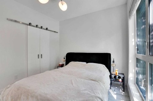 4012 Kovitz Lane Nw, Calgary, AB - Indoor Photo Showing Bedroom