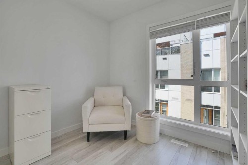 4012 Kovitz Lane Nw, Calgary, AB - Indoor Photo Showing Other Room