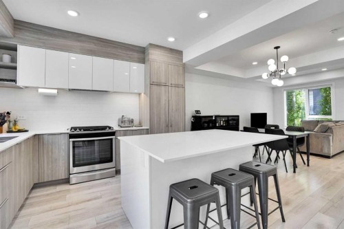 4012 Kovitz Lane Nw, Calgary, AB - Indoor Photo Showing Kitchen With Upgraded Kitchen