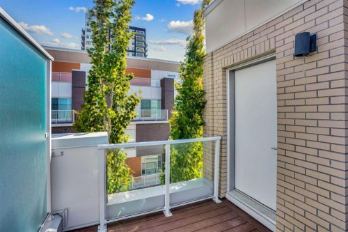 4012 Kovitz Lane Nw, Calgary, AB - Outdoor With Exterior