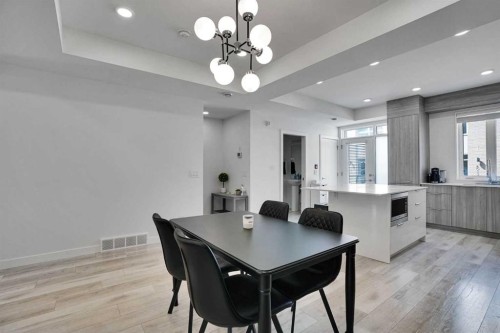 4012 Kovitz Lane Nw, Calgary, AB - Indoor Photo Showing Dining Room