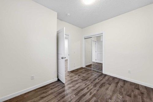 353 Nolanhurst Crescent Nw, Calgary, AB - Indoor Photo Showing Other Room