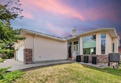 18 Eagleview Place Cochrane, AB T4C 1P8