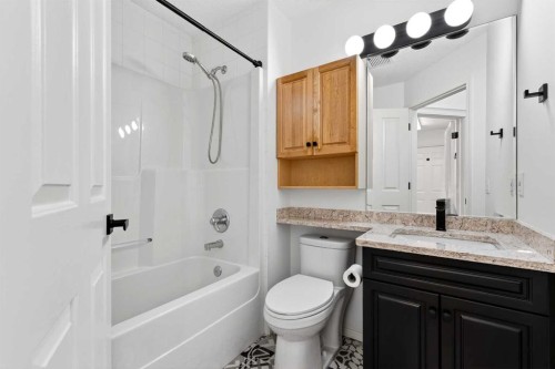 18 Eagleview Place, Cochrane, AB - Indoor Photo Showing Bathroom