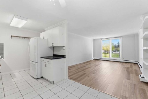 8C-80 Galbraith Drive Sw, Calgary, AB - Indoor Photo Showing Kitchen