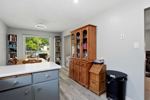 3056 32A Street Se, Calgary, AB 