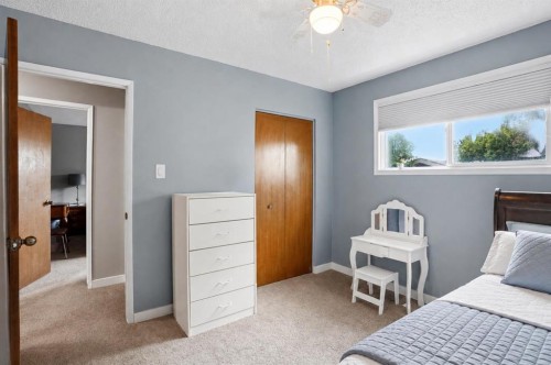 3056 32A Street Se, Calgary, AB 