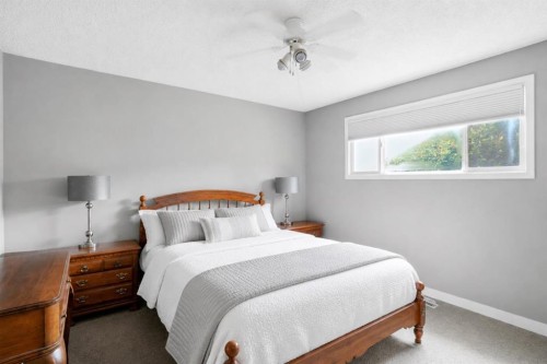 3056 32A Street Se, Calgary, AB 