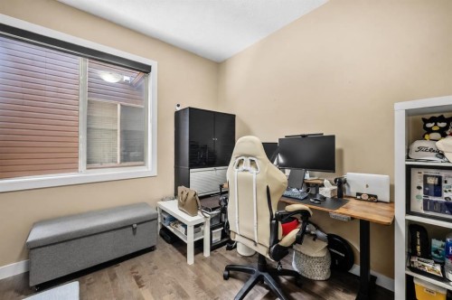 63 Cortina Villas Sw, Calgary, AB - Indoor Photo Showing Office