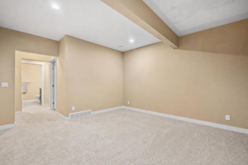 63 Cortina Villas Sw, Calgary, AB - Indoor Photo Showing Other Room