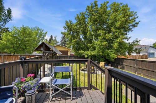 865 Queensland Drive Se, Calgary, AB - Outdoor With Deck Patio Veranda
