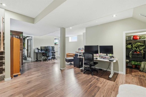 865 Queensland Drive Se, Calgary, AB - Indoor