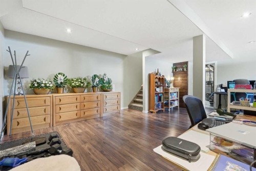 865 Queensland Drive Se, Calgary, AB - Indoor Photo Showing Office