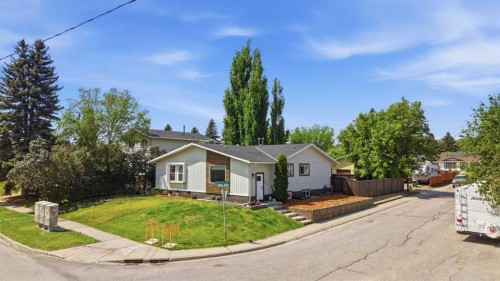 865 Queensland Drive Se, Calgary, AB - Outdoor