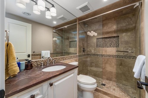 67 Sienna Hills View Sw, Calgary, AB - Indoor Photo Showing Bathroom
