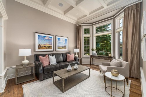 67 Sienna Hills View Sw, Calgary, AB - Indoor Photo Showing Living Room