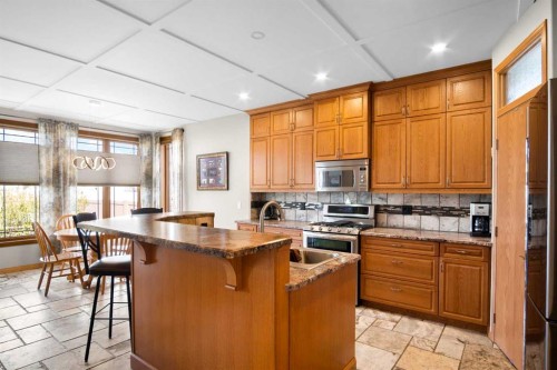 2 Harrison Green, Olds, AB - Indoor Photo Showing Kitchen