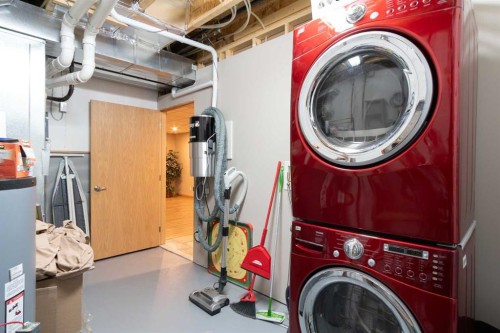 2 Harrison Green, Olds, AB - Indoor Photo Showing Laundry Room