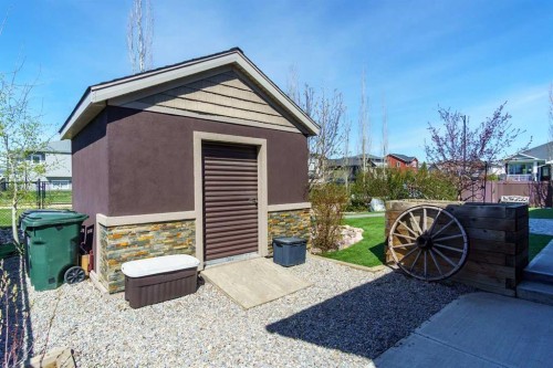 2 Harrison Green, Olds, AB - Outdoor