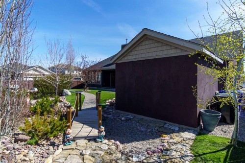 2 Harrison Green, Olds, AB - Outdoor