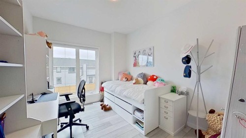168 Magnolia Manor Se, Calgary, AB - Indoor
