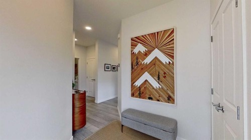 168 Magnolia Manor Se, Calgary, AB - Indoor Photo Showing Other Room