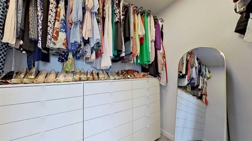168 Magnolia Manor Se, Calgary, AB - Indoor With Storage