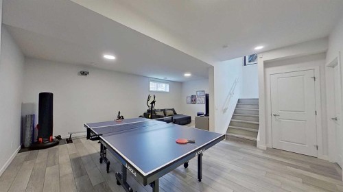 168 Magnolia Manor Se, Calgary, AB - Indoor Photo Showing Other Room