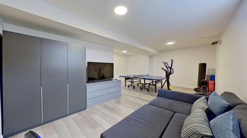 168 Magnolia Manor Se, Calgary, AB - Indoor