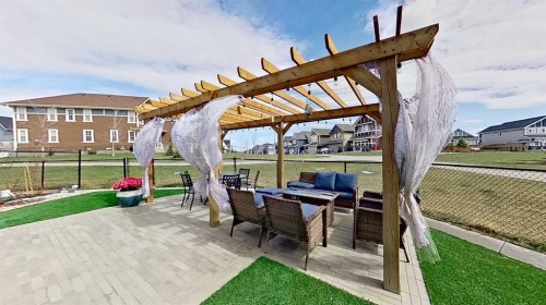 168 Magnolia Manor Se, Calgary, AB - Outdoor