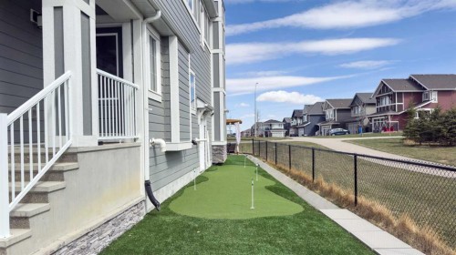 168 Magnolia Manor Se, Calgary, AB - Outdoor