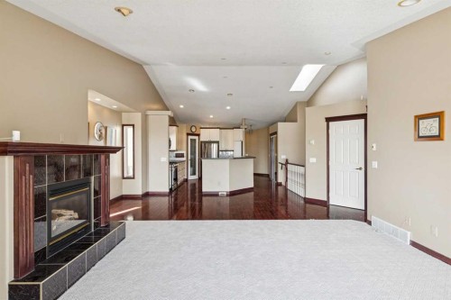 14 Strathearn Gardens Sw, Calgary, AB - Indoor With Fireplace