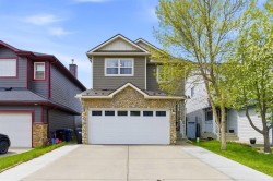 118 Saddletree Close NE Calgary, AB T3J 5L1