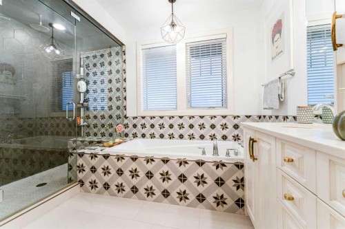 17 Cattail Run, Rural Rocky View County, AB - Indoor Photo Showing Bathroom