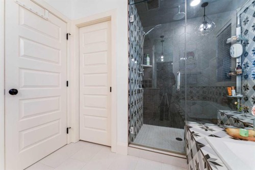 17 Cattail Run, Rural Rocky View County, AB - Indoor Photo Showing Bathroom