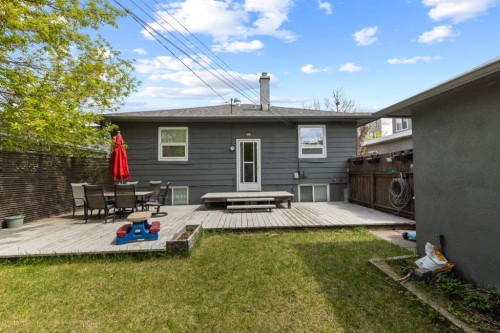 2615 17A Street Sw, Calgary, AB - Outdoor With Exterior
