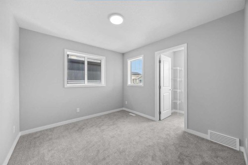 74 Lucas Place Nw, Calgary, AB - Indoor Photo Showing Other Room