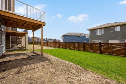 74 Lucas Place Nw, Calgary, AB - Outdoor
