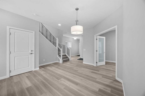 74 Lucas Place Nw, Calgary, AB - Indoor Photo Showing Other Room