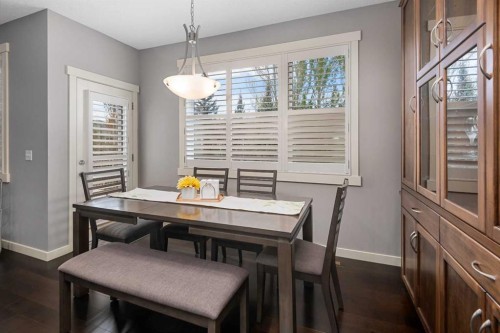 124 Evergreen Circle Sw, Calgary, AB - Indoor Photo Showing Dining Room