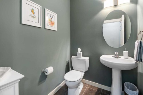 124 Evergreen Circle Sw, Calgary, AB - Indoor Photo Showing Bathroom