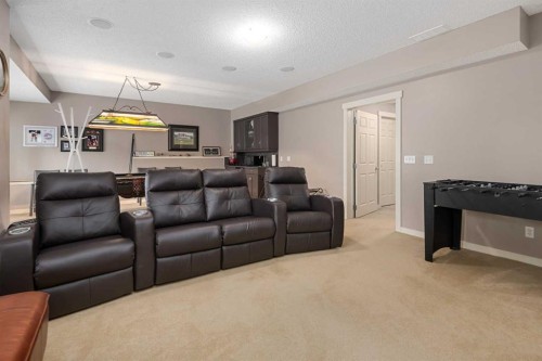 124 Evergreen Circle Sw, Calgary, AB - Indoor Photo Showing Living Room