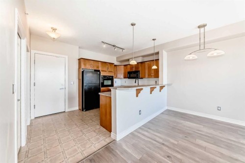 410-3111 34 Avenue Nw, Calgary, AB - Indoor Photo Showing Kitchen