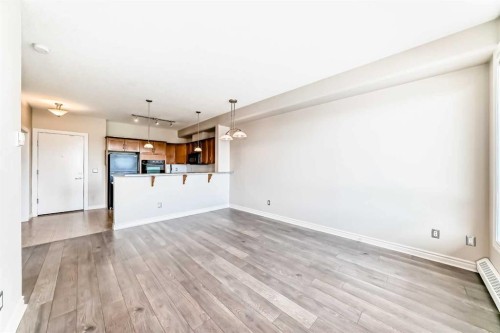 410-3111 34 Avenue Nw, Calgary, AB - Indoor Photo Showing Kitchen