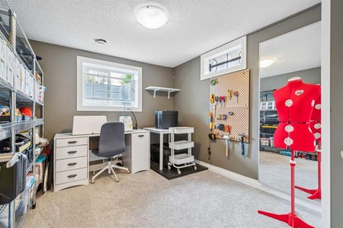10651 Shillington Crescent Sw, Calgary, AB - Indoor Photo Showing Office